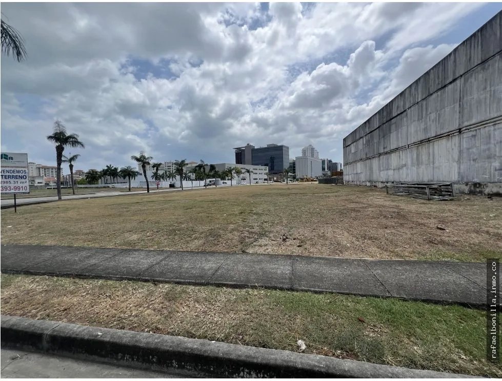 SE VENDE TERRENO EN SANTA MARIA BUSINESS DISTRICT