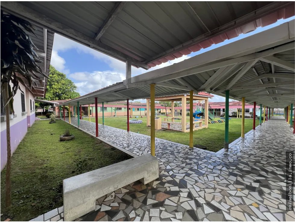 SE VENDE TERRENO COMERCIAL EN COLON