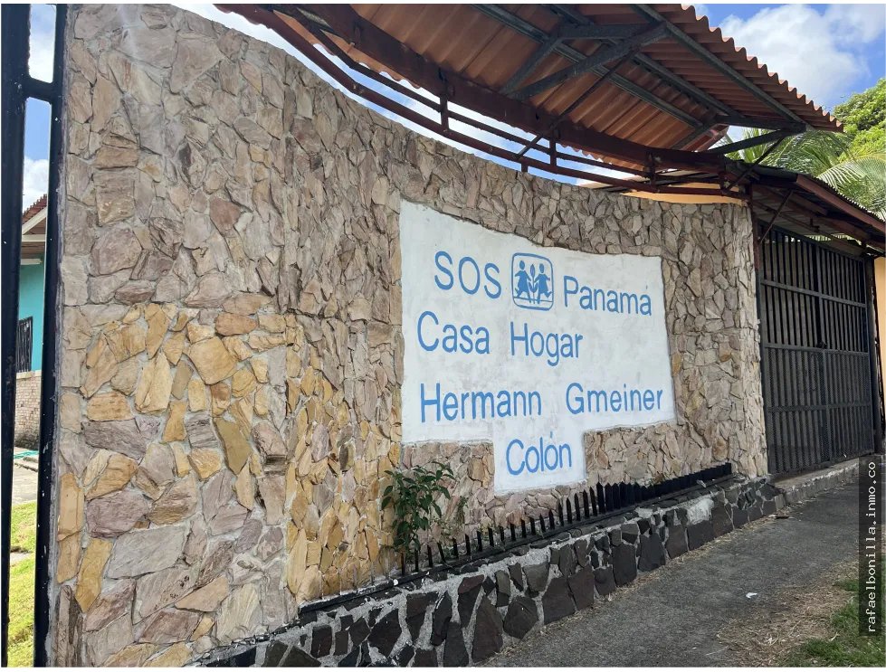 SE VENDE TERRENO COMERCIAL EN COLON