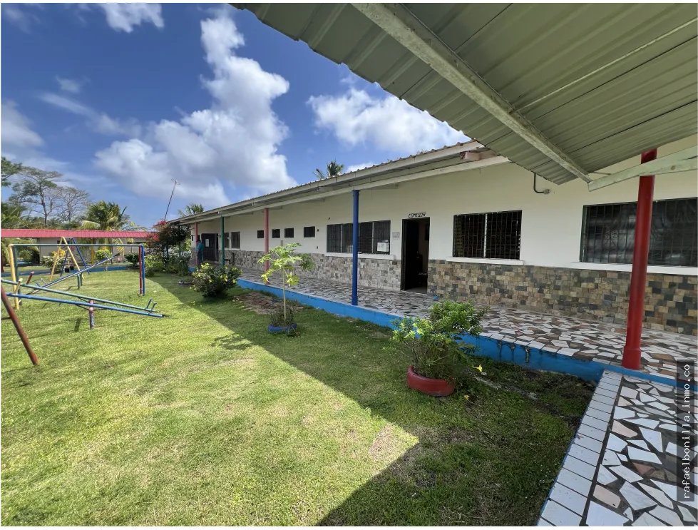 SE VENDE TERRENO COMERCIAL EN COLON