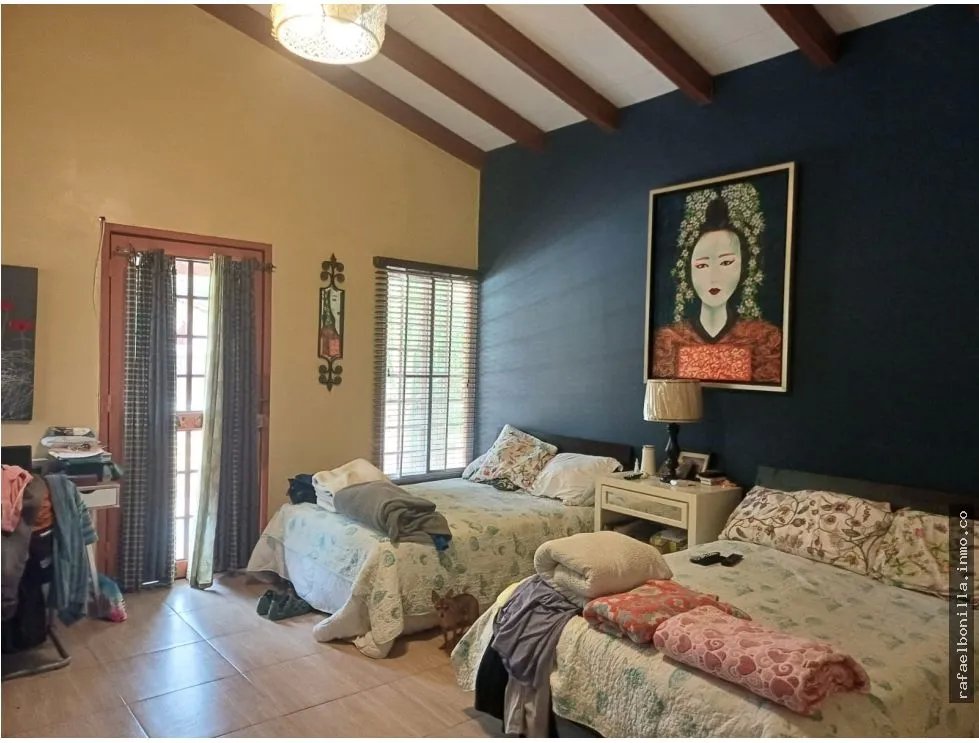 SE VENDE CASA EN LOS LIRIOS (VIA AL VALLE DE ANTON)