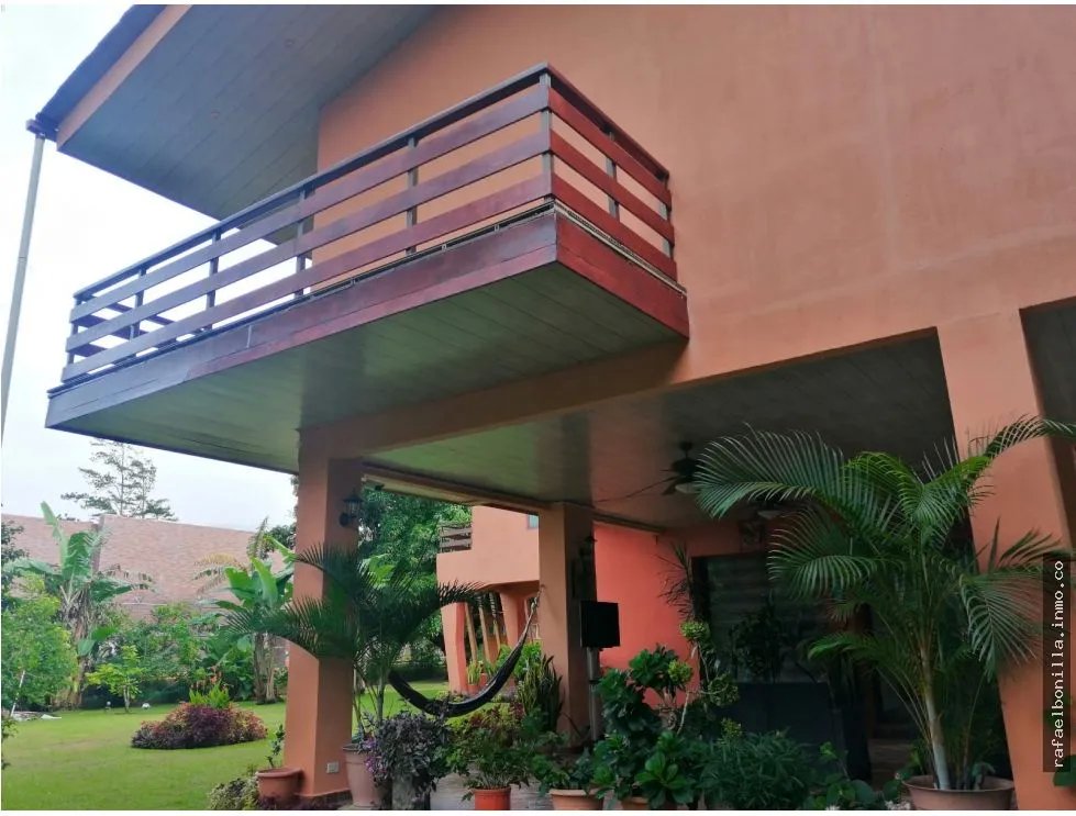 SE VENDE CASA EN EL VALLE DE ANTON