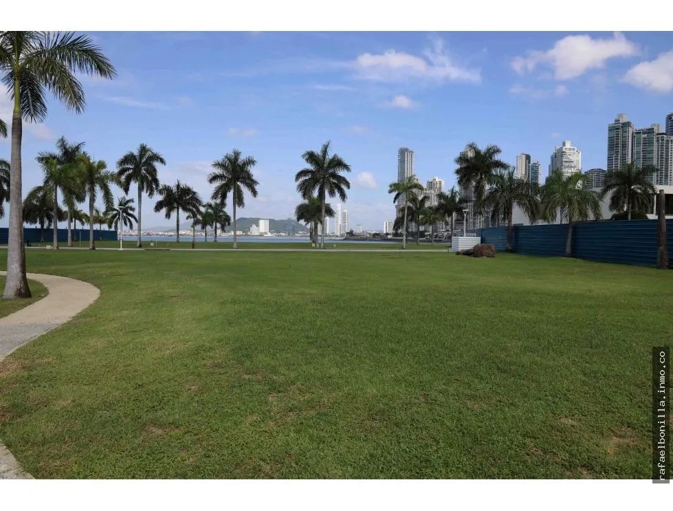 SE VENDEN TERRENOS EN OCEAN REEF
