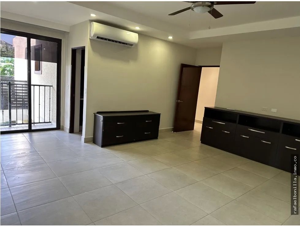 APARTMENT FOR RENT IN EMBASSY CLUB