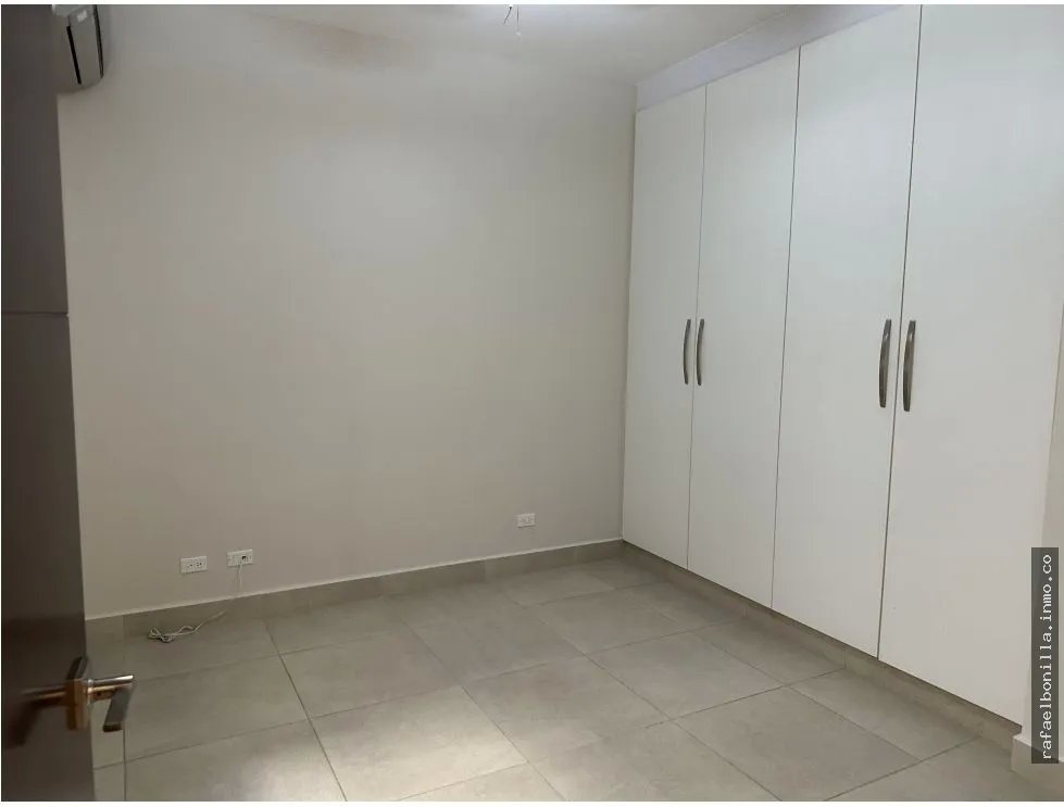 APARTMENT FOR RENT IN EMBASSY CLUB