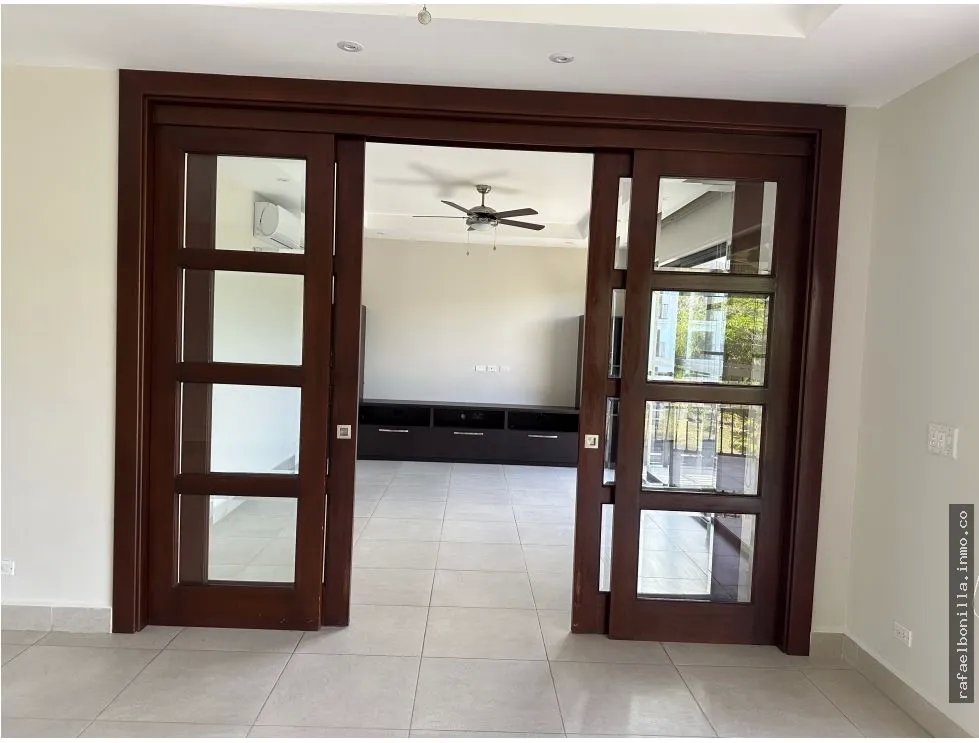 APARTMENT FOR RENT IN EMBASSY CLUB
