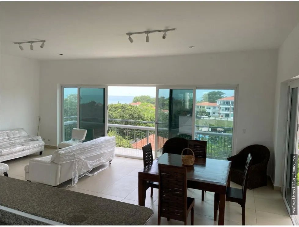 SE VENDE APARTAMENTO EN PUNTA BARCO