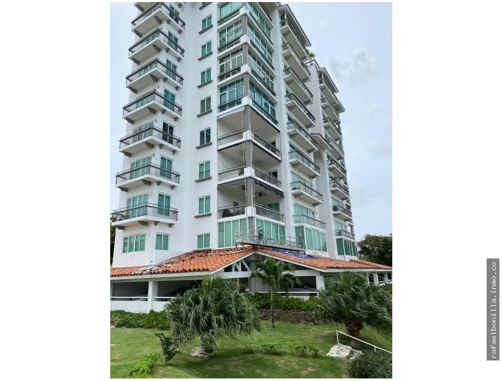 SE VENDE APARTAMENTO EN PUNTA BARCO