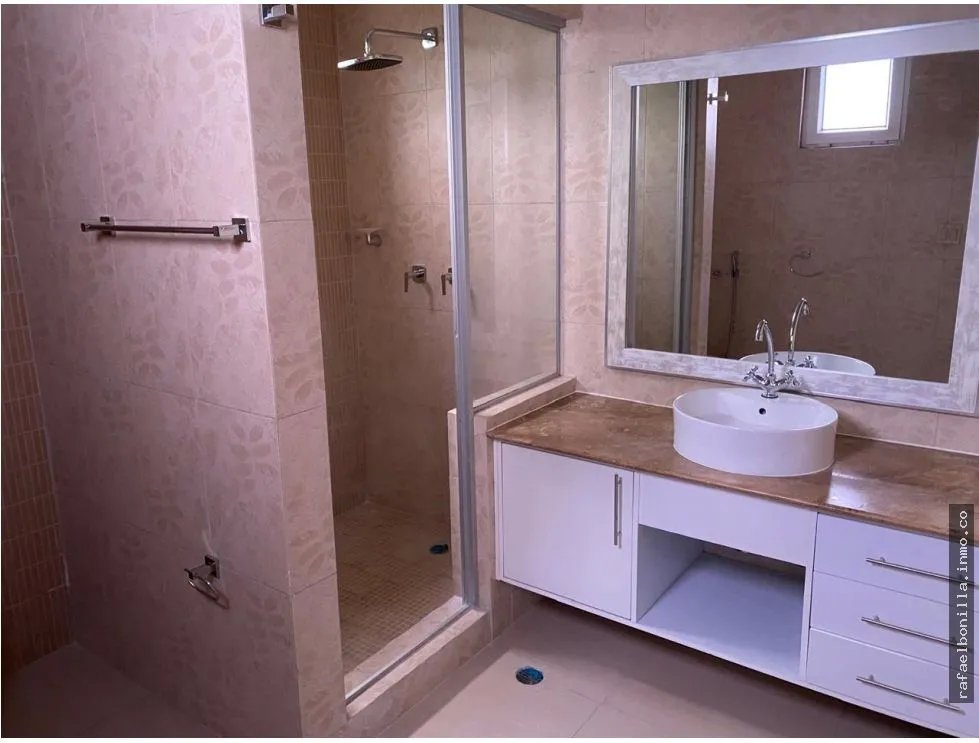 SE VENDE APARTAMENTO EN PUNTA BARCO