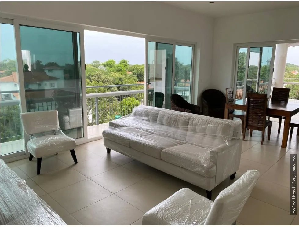 SE VENDE APARTAMENTO EN PUNTA BARCO