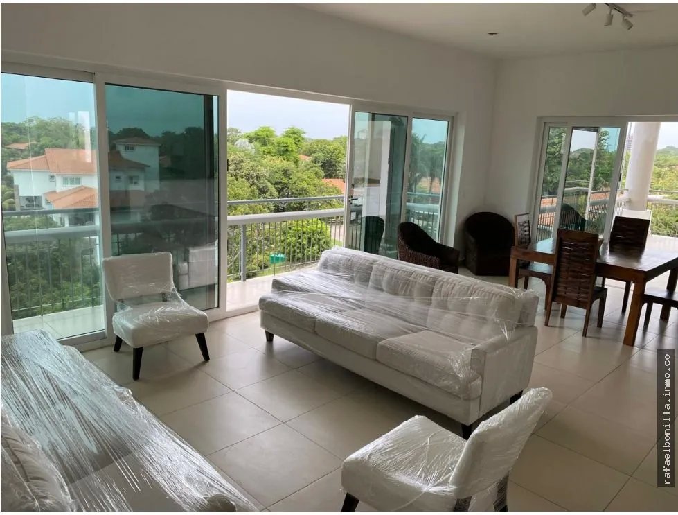 SE VENDE APARTAMENTO EN PUNTA BARCO