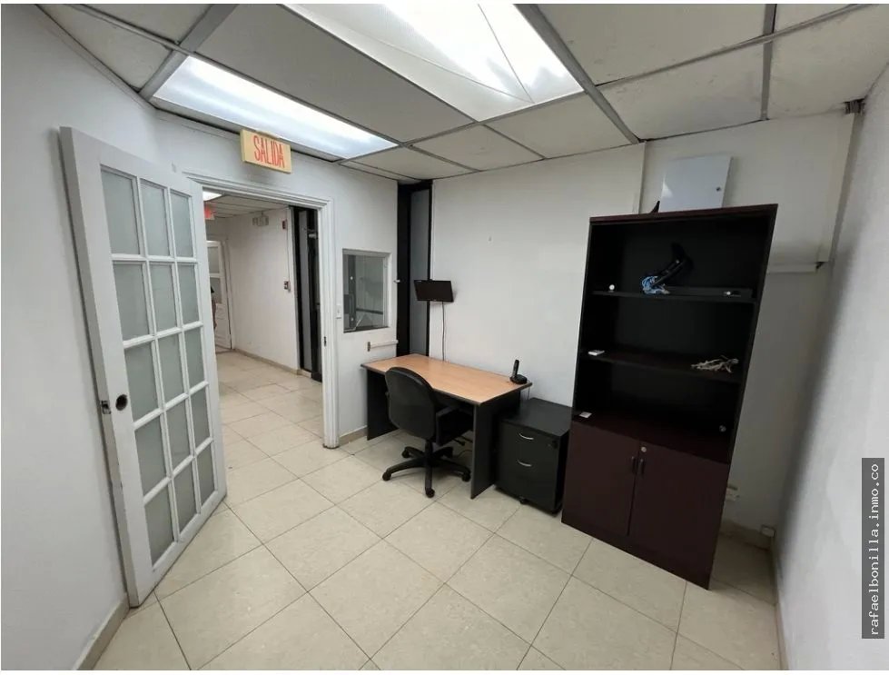 SE VENDE OFICINA EN AVE. FEDERICO BOYD