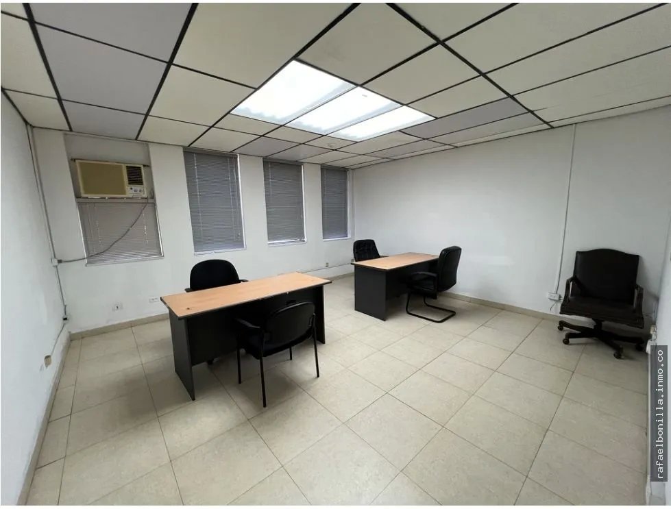 SE VENDE OFICINA EN AVE. FEDERICO BOYD