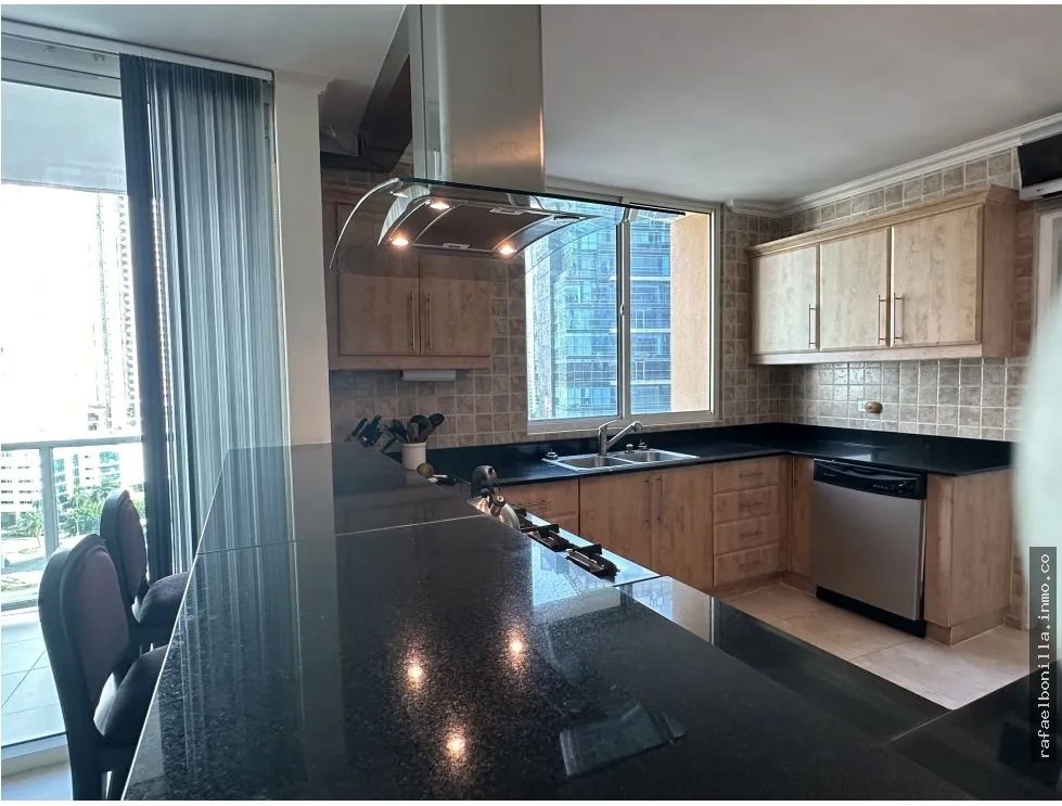 SE VENDE APARTAMENTO EN PUNTA PACIFICA