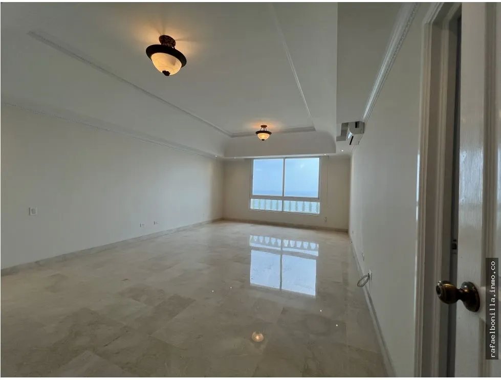SE VENDE APARTAMENTO EN AVENIDA BALBOA
