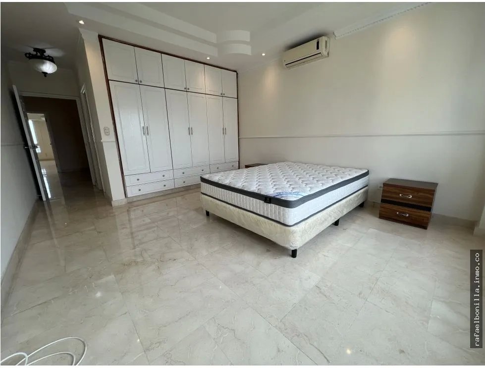 SE VENDE APARTAMENTO EN AVENIDA BALBOA
