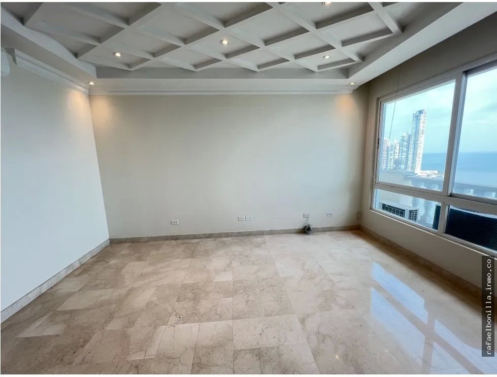 SE VENDE APARTAMENTO EN AVENIDA BALBOA