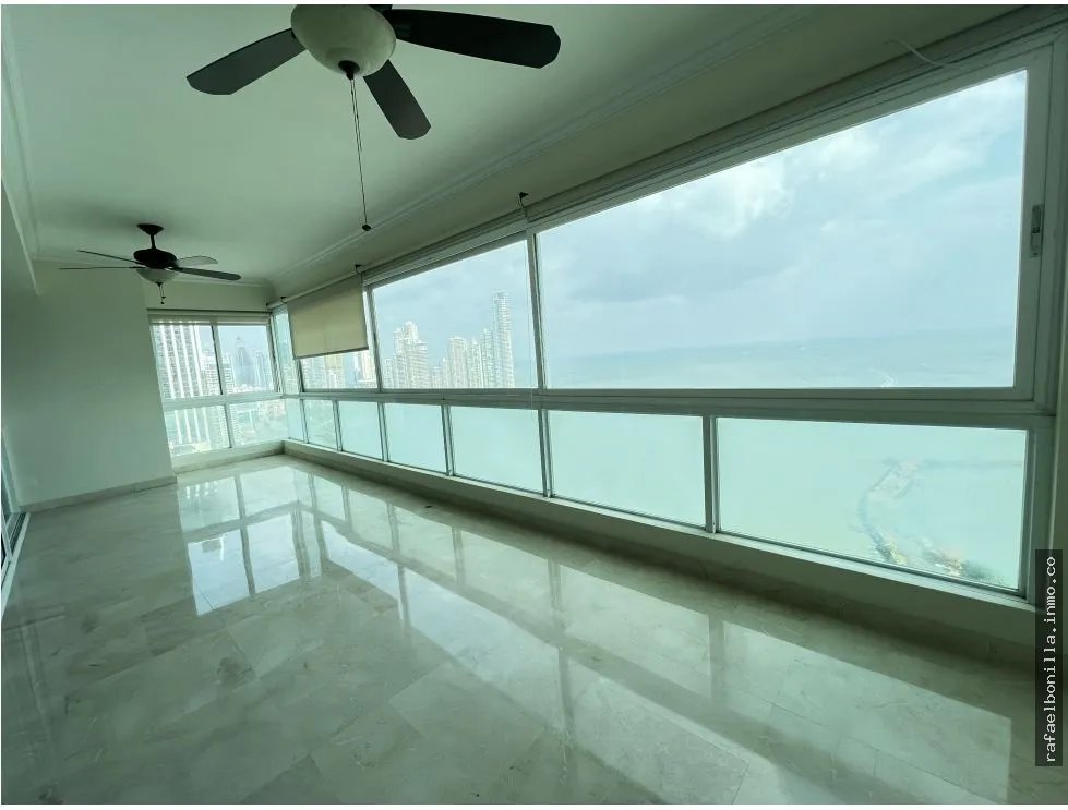 SE VENDE APARTAMENTO EN AVENIDA BALBOA