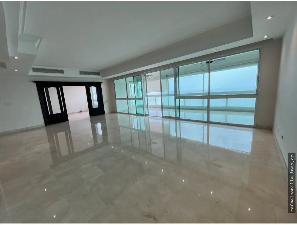 SE VENDE APARTAMENTO EN AVENIDA BALBOA