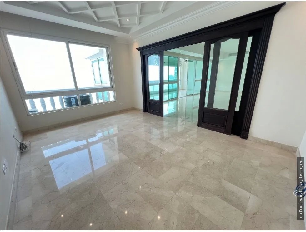 SE VENDE APARTAMENTO EN AVENIDA BALBOA