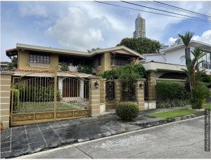 Venta de casa en La Alameda