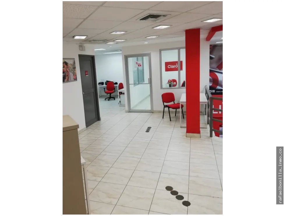SE VENDE LOCAL COMERCIAL (PLAZA BANCONAL SANTIAGO)