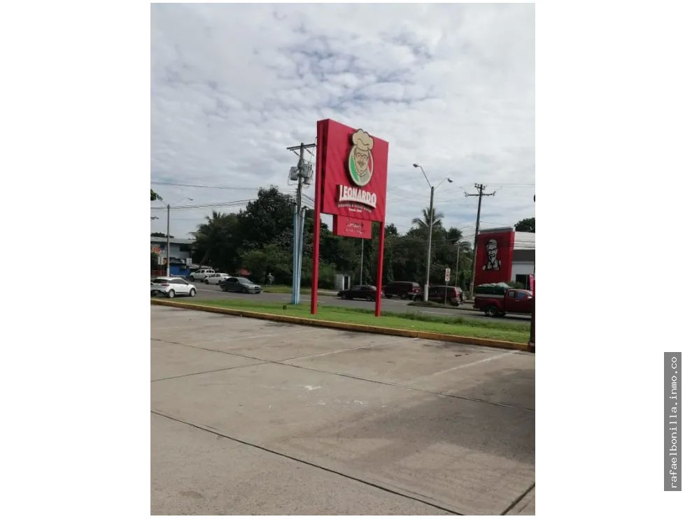 SE VENDE LOCAL COMERCIAL (PLAZA BANCONAL SANTIAGO)