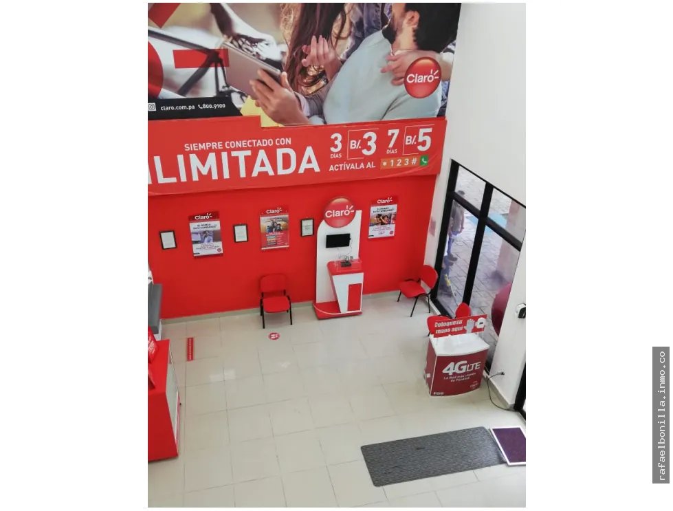 SE VENDE LOCAL COMERCIAL (PLAZA BANCONAL SANTIAGO)