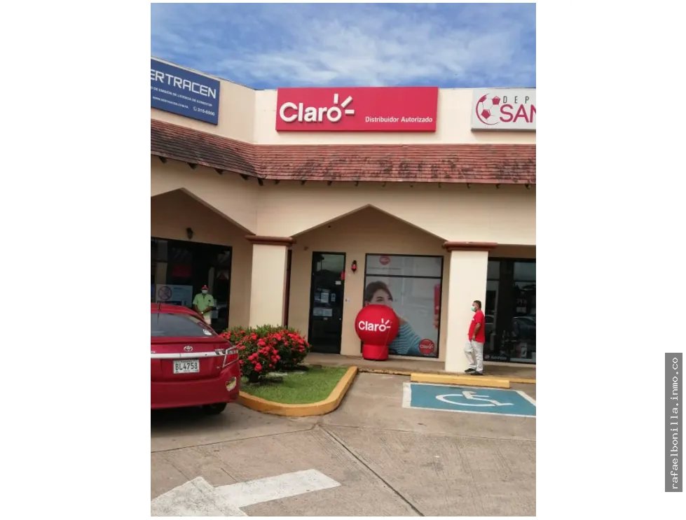 SE VENDE LOCAL COMERCIAL (PLAZA BANCONAL SANTIAGO)