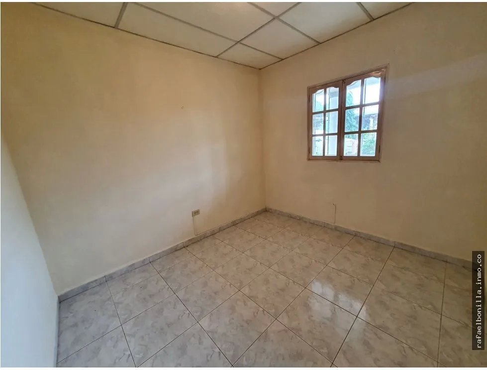 SE VENDE CASA EN LAS TABLAS