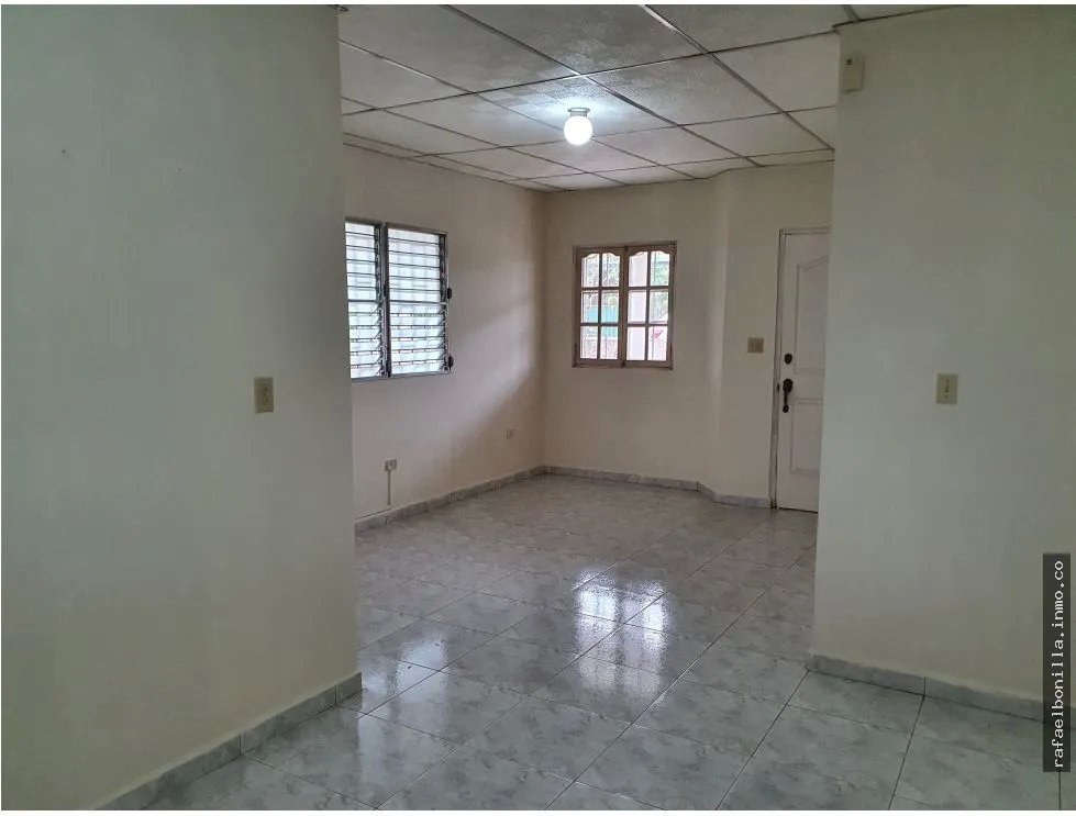 SE VENDE CASA EN LAS TABLAS