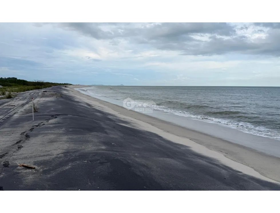 LOT FOR SALE IN GORGONA MALIBU BEACH 1200 M BEACHFRONT