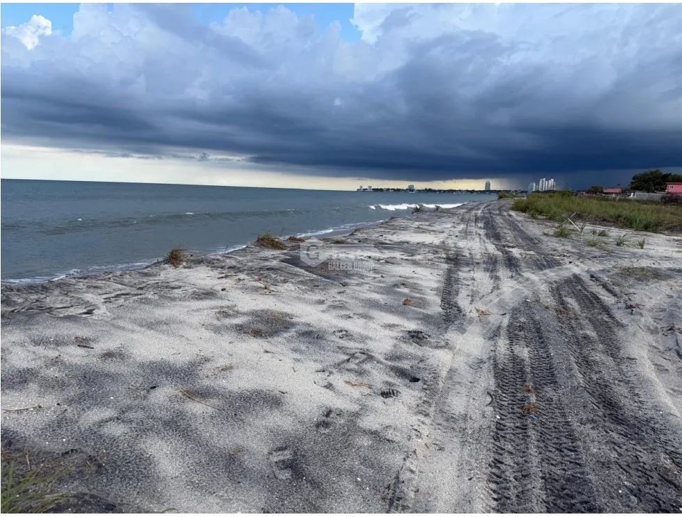 SE VENDE LOTE EN GORGONA PLAYA MALIBÚ 1200 M FRENTE AL MAR