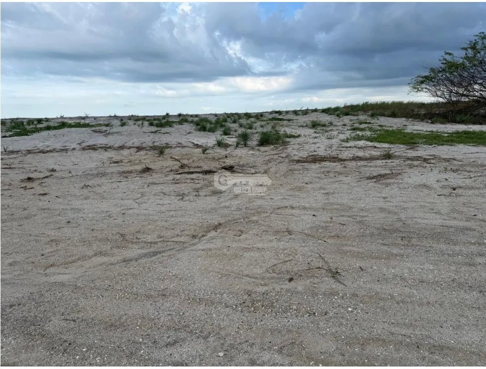 SE VENDE LOTE EN GORGONA PLAYA MALIBÚ 1200 M FRENTE AL MAR