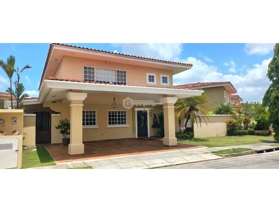 SE VENDE CASA BRISAS DEL GOLF VILLA ALTA 422M 4 HABITACIONES 2 NIVELES