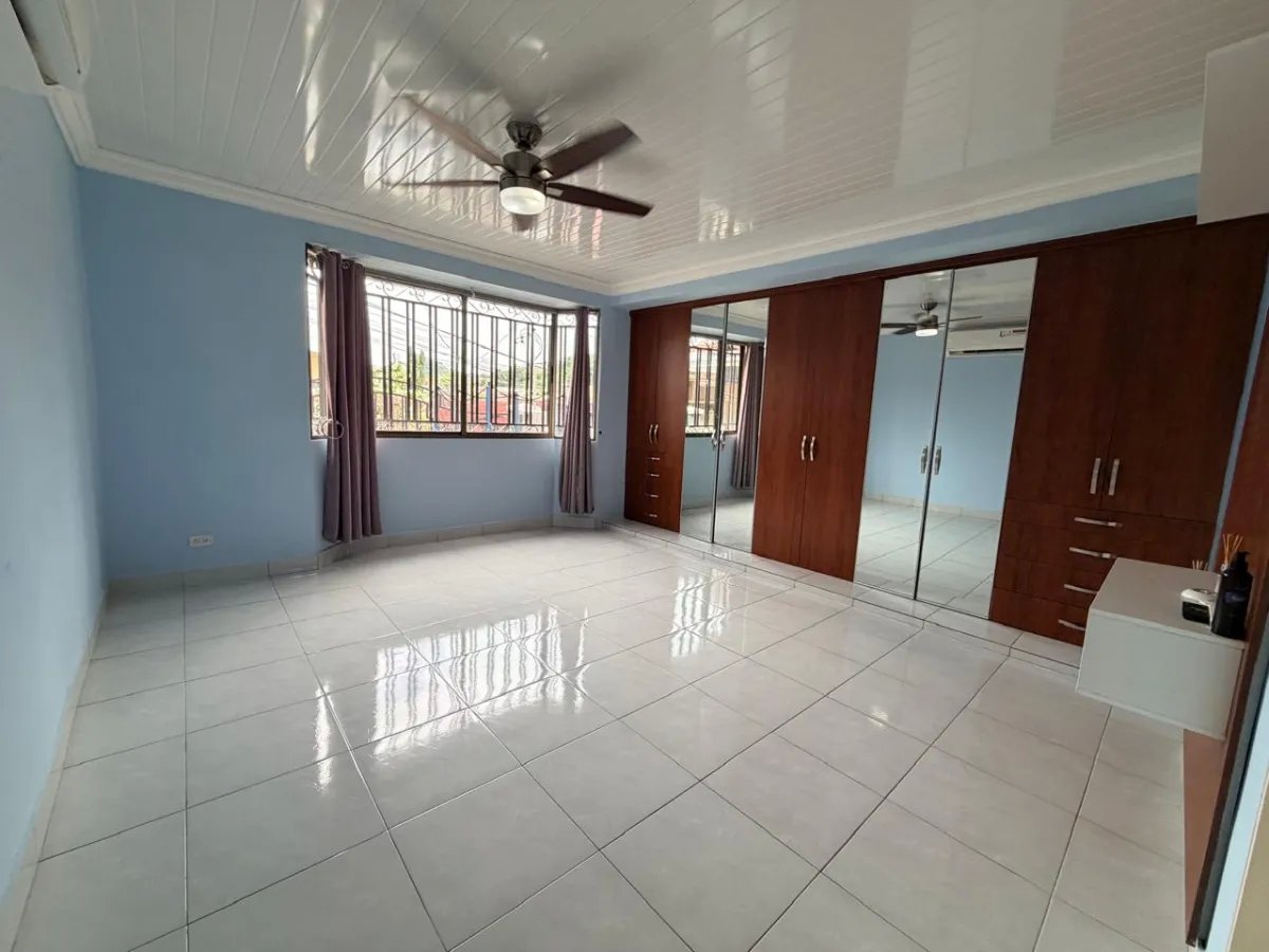 House for Rent with Pool | Villa Lucre