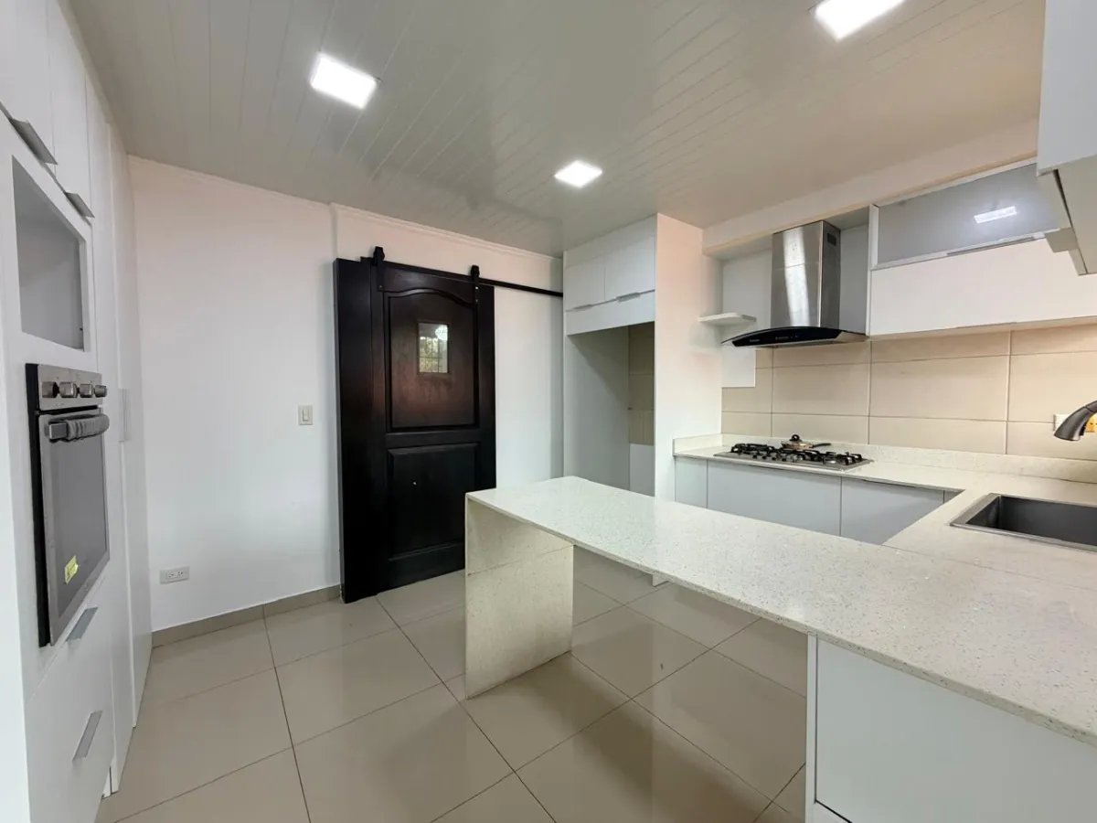 House for Rent with Pool | Villa Lucre