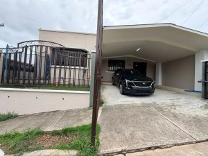 House for Rent with Pool | Villa Lucre