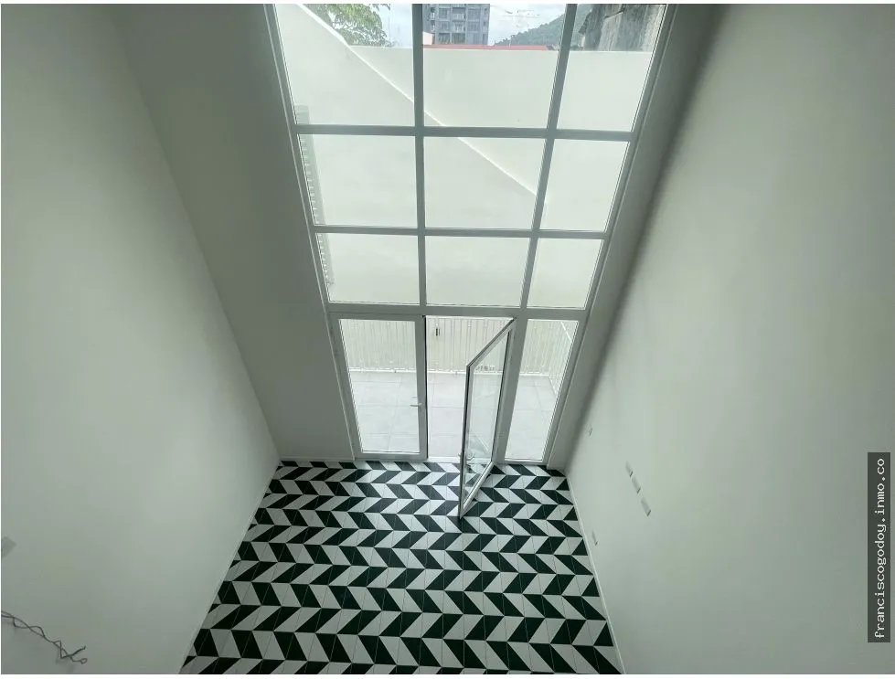 SE VENDE APARTAMENTO - CASCO VIEJO