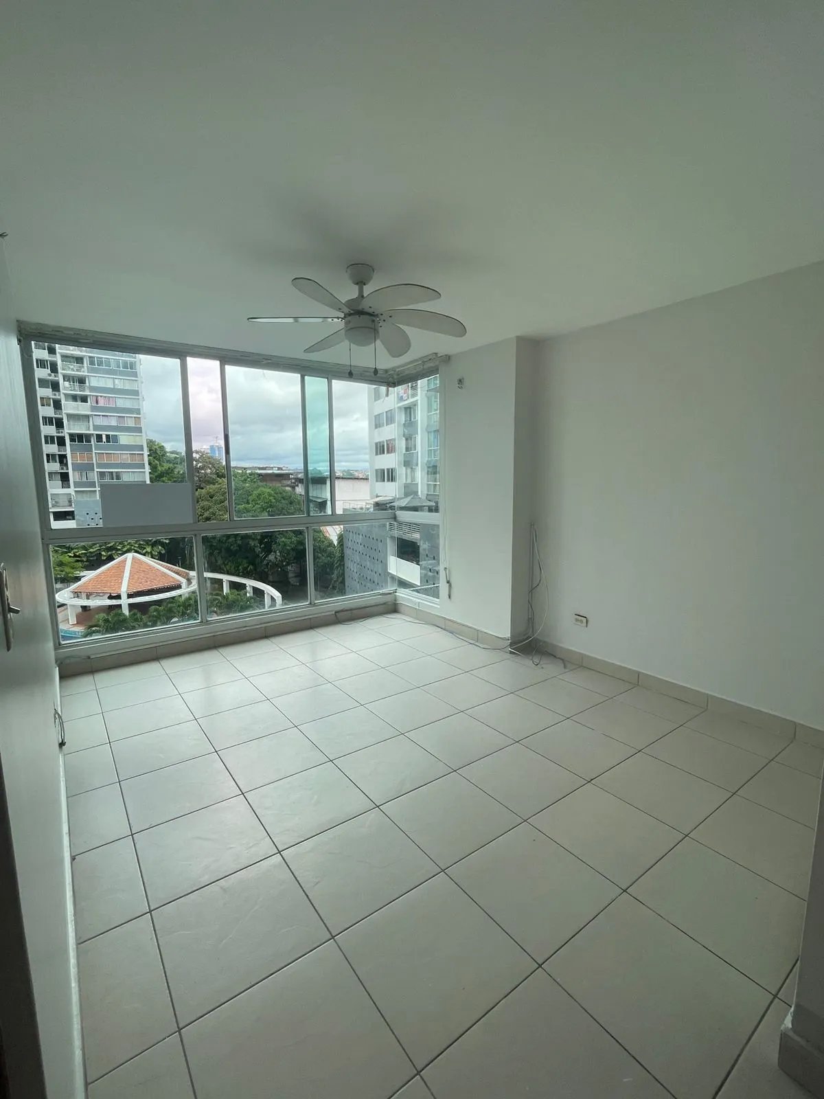 ALQUILO APARTAMENTO EN PH CENTRAL PARK – TORRE LEXINGTON