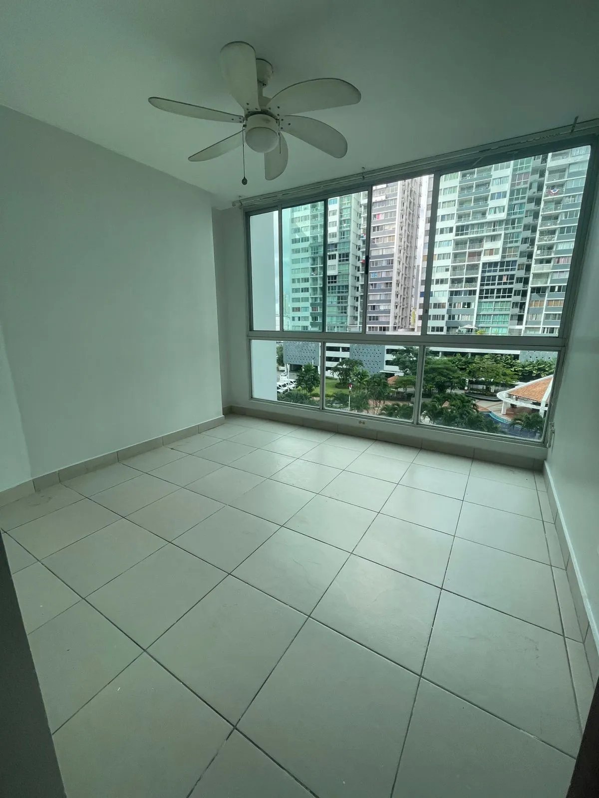 ALQUILO APARTAMENTO EN PH CENTRAL PARK – TORRE LEXINGTON