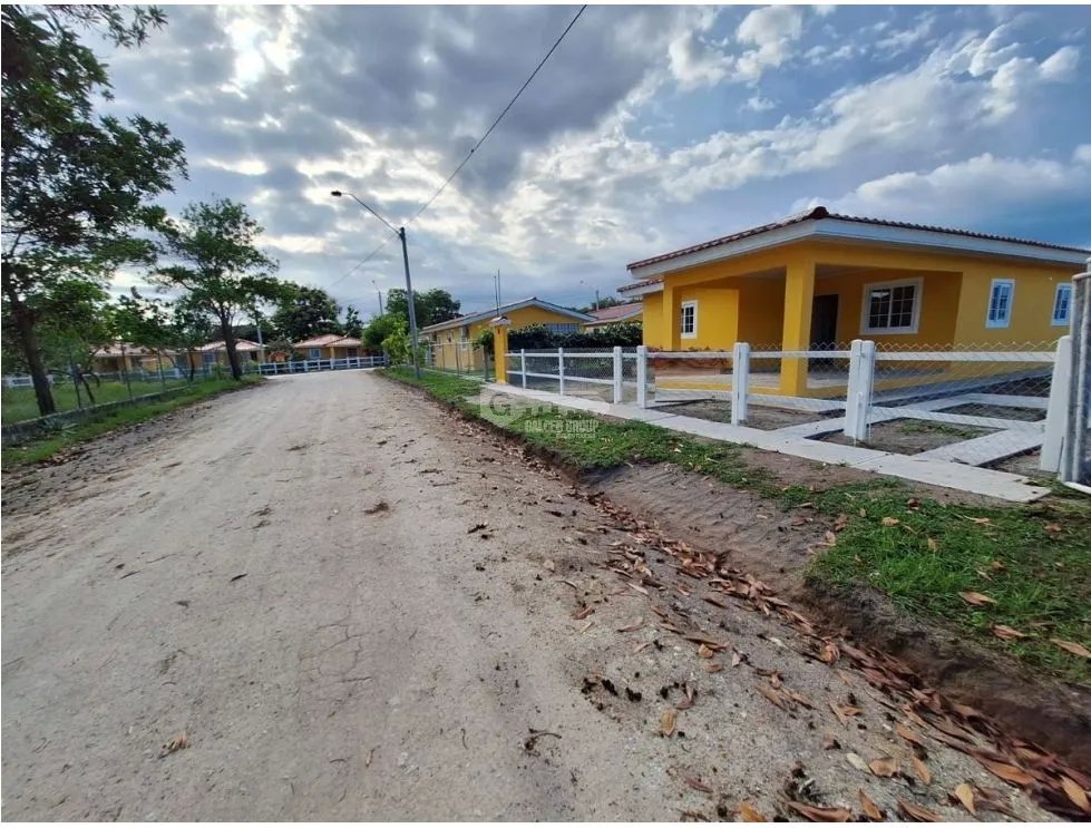 SE VENDE CASA A ESTRENAR EN SANTA CLARA DE 601M CON TERRAZA