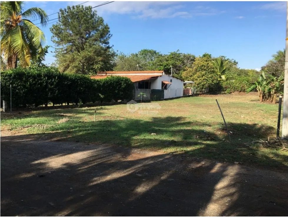 LAND / CORONADO / 800 M2 / RESIDENTIAL AREA / FLAT LOT
