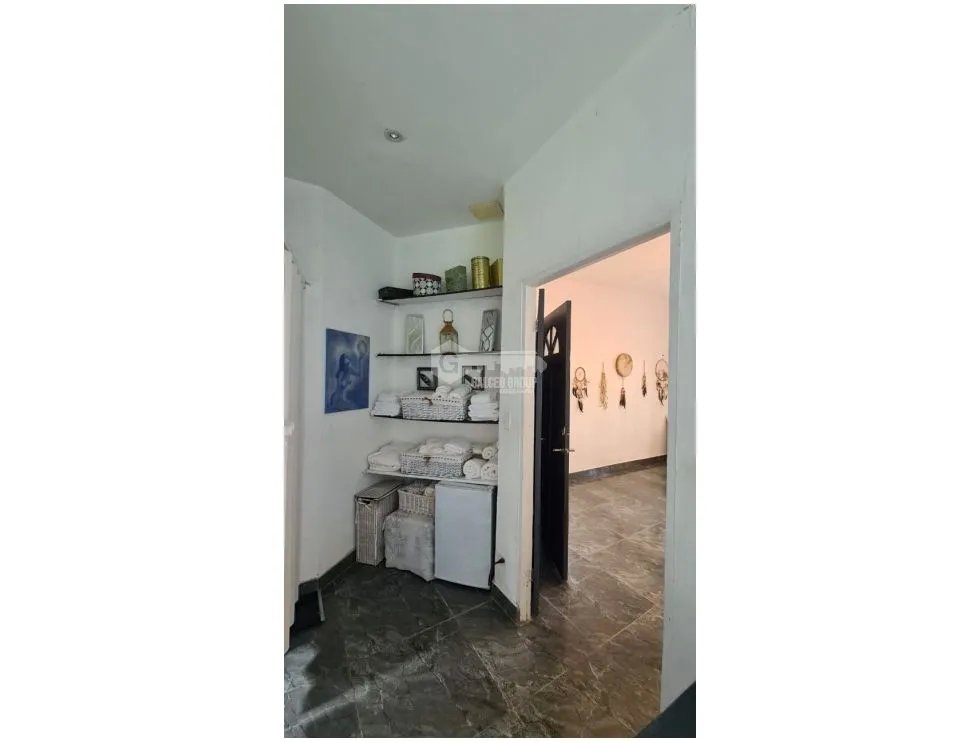 SE VENDE CASA EN ISLA SABOGA FRENTE AL MAR  DE 3 HABITACIONES 1600M