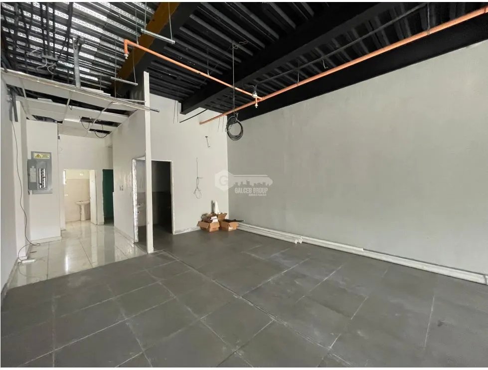 SE ALQUILA LOCAL VERSALLES 120M 1 BAÑO 2 DIVISIONES PLANTA BAJA