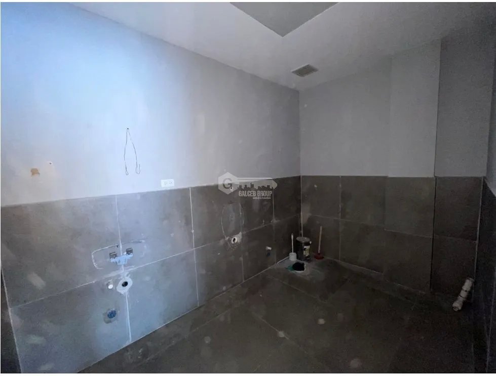 SE ALQUILA LOCAL VERSALLES 120M 1 BAÑO 2 DIVISIONES PLANTA BAJA