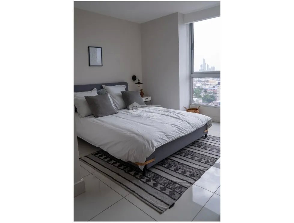 San Francisco / Isabella / 100M / 2 Bedrooms / 2 Bathrooms / Balcony