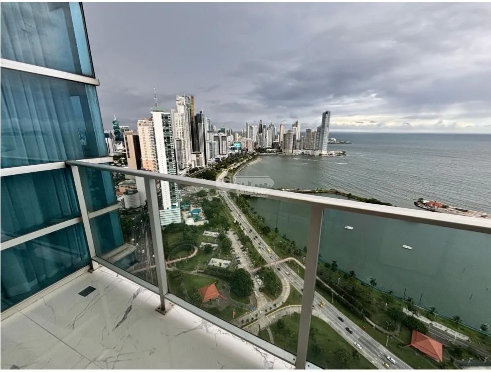 AVENIDA BALBOA / PH WHITE / 168M2 / 3 HABITACIONES / BALCON / AMOBLADO
