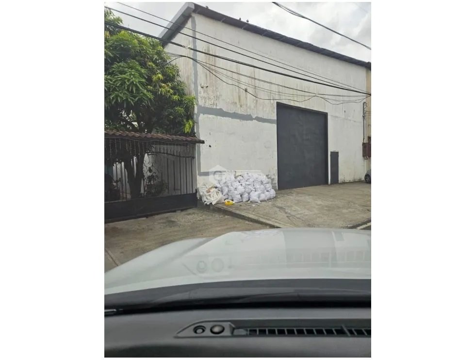 Industrial Warehouse for Sale in Juan Diaz / 2 Offices / 600m2 / YG