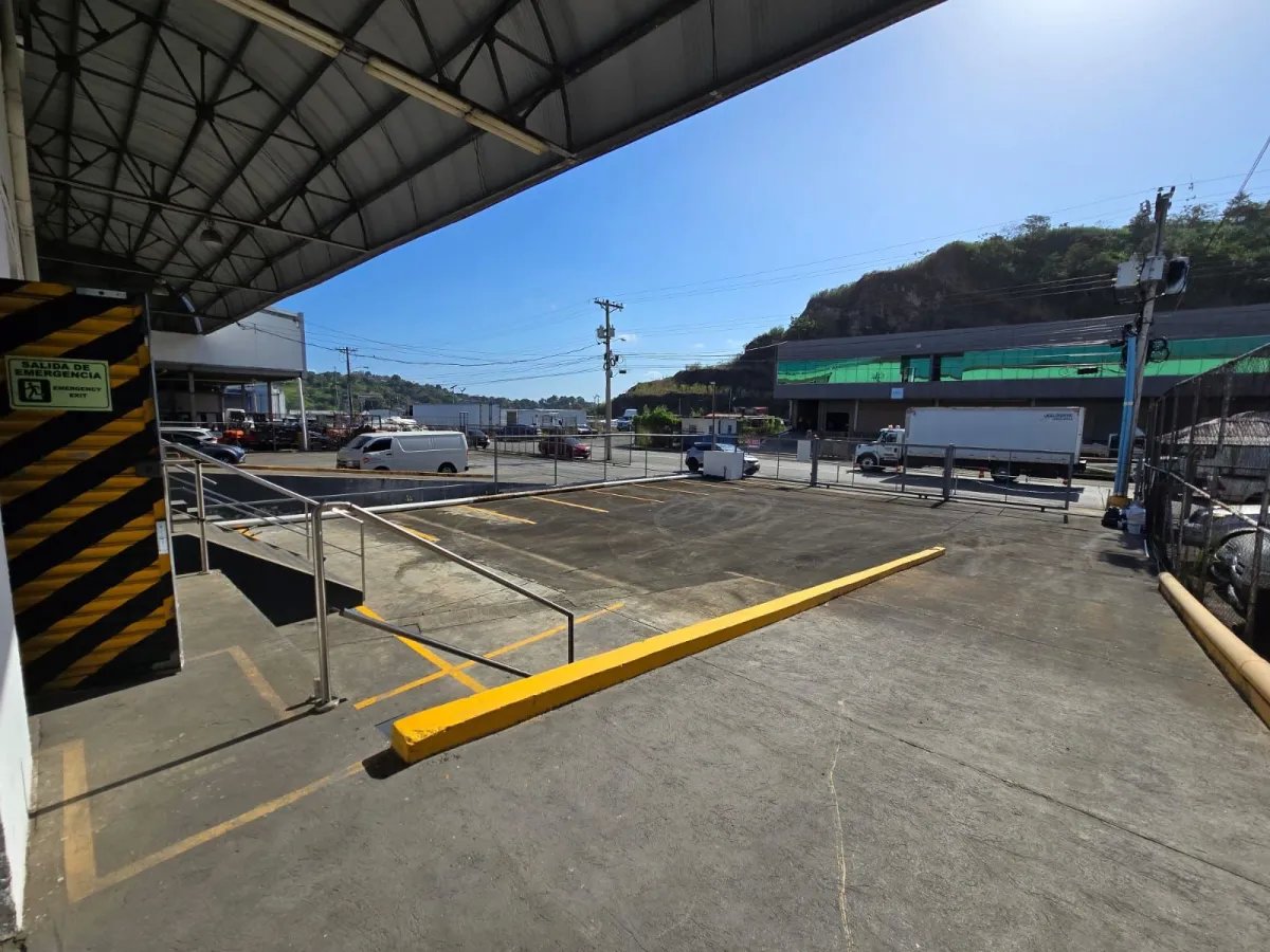 Bodega Industrial en Venta – Centro Logístico Transístmica, Milla 8
